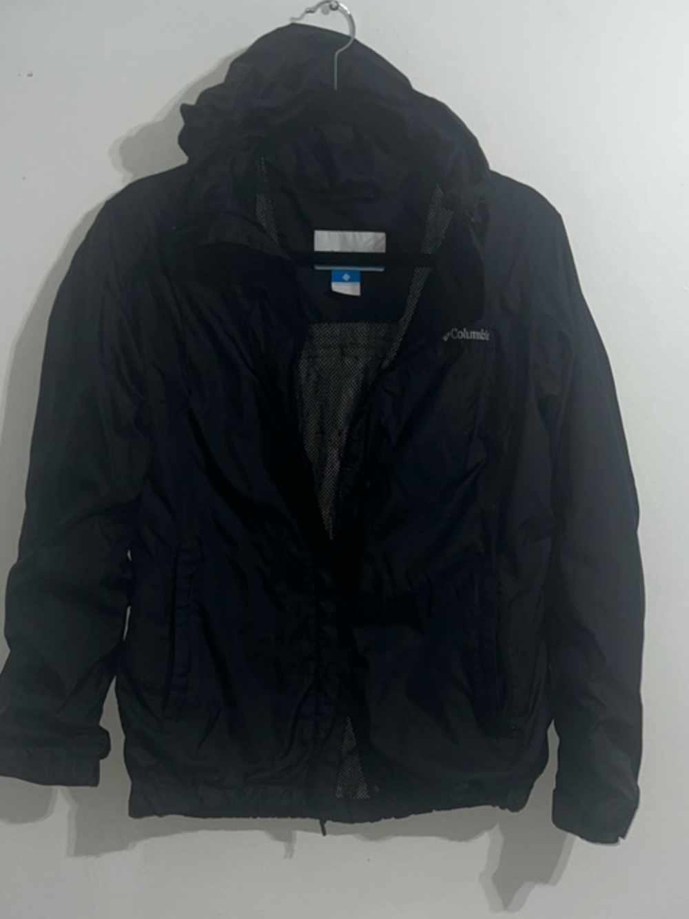 Columbia women’s Black Hooded Raincoat Jacket